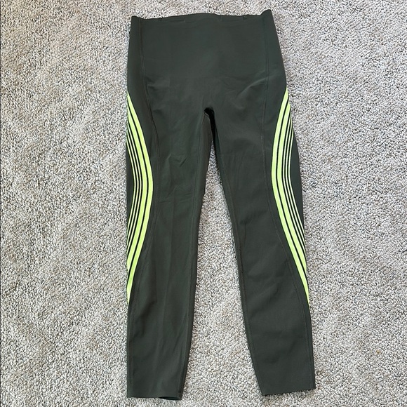 Spanx Everywear Contour Stripe Crop Legging